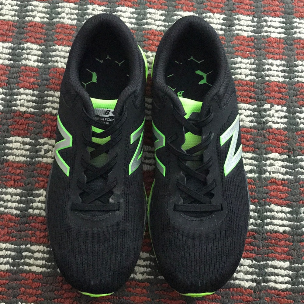 Boys tennis shoes